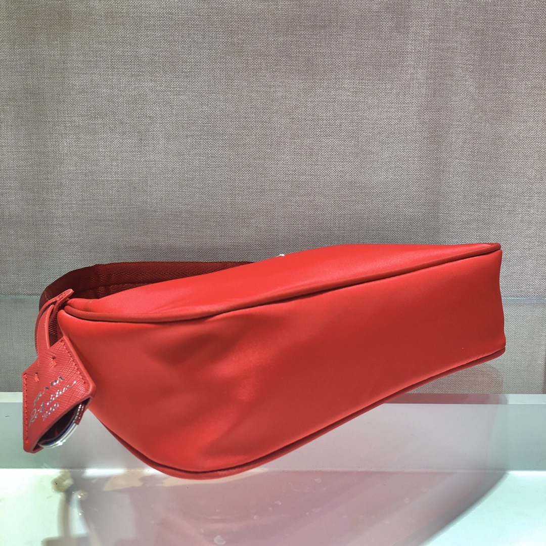 Prada Mini Re Nylon Re Edition 2000 Hobo Bag Handbag Red 1NE515